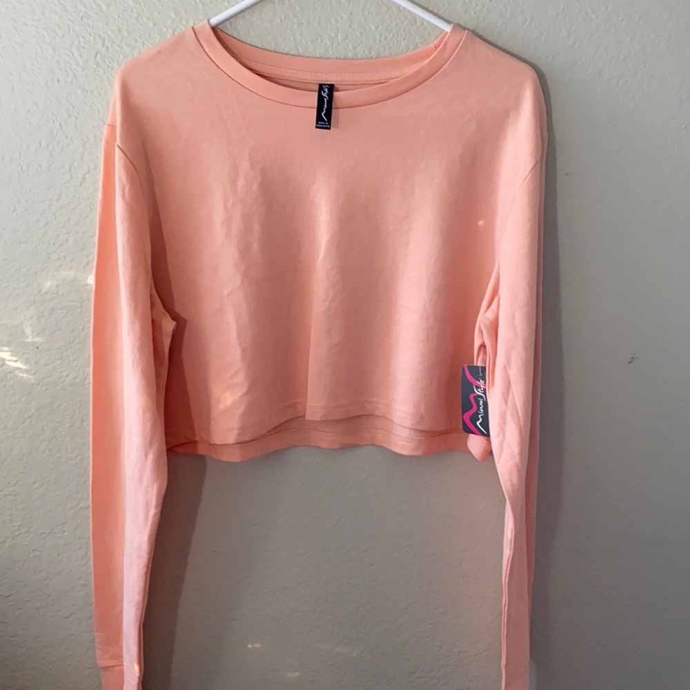 long sleeve crop top